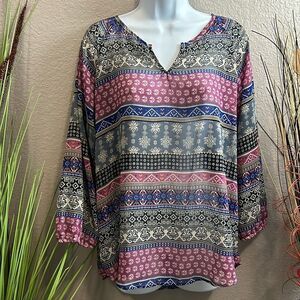 #99 Mossimo sheer V-neck, long sleeve, printed top size L